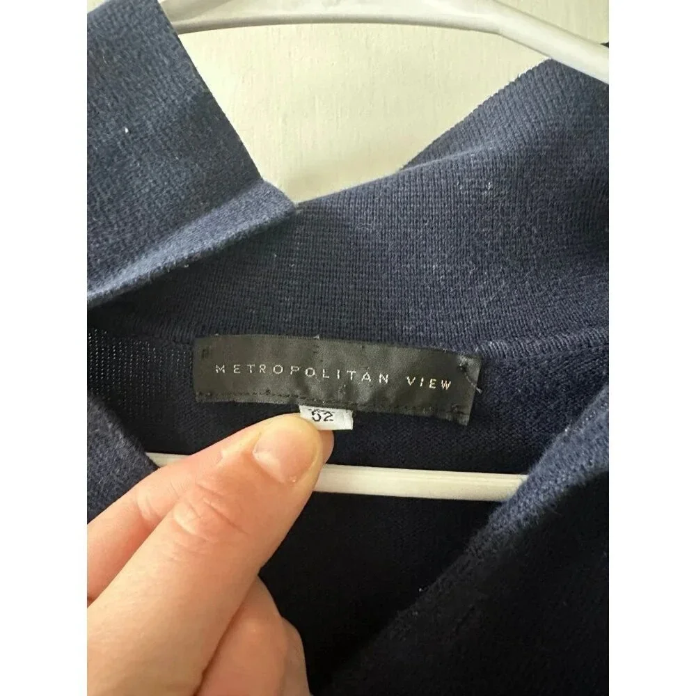 Metropolitan View men’s size 52 Large blue sweater